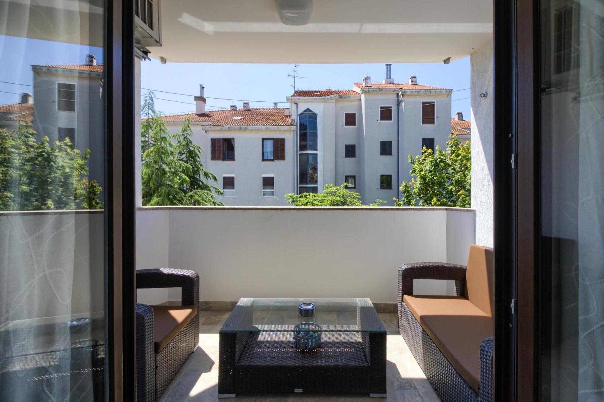 Apartment Lungomare Pula Extérieur photo